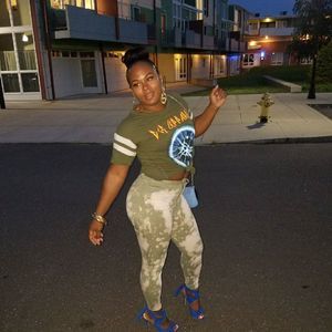 Meet your Posher, Ronise